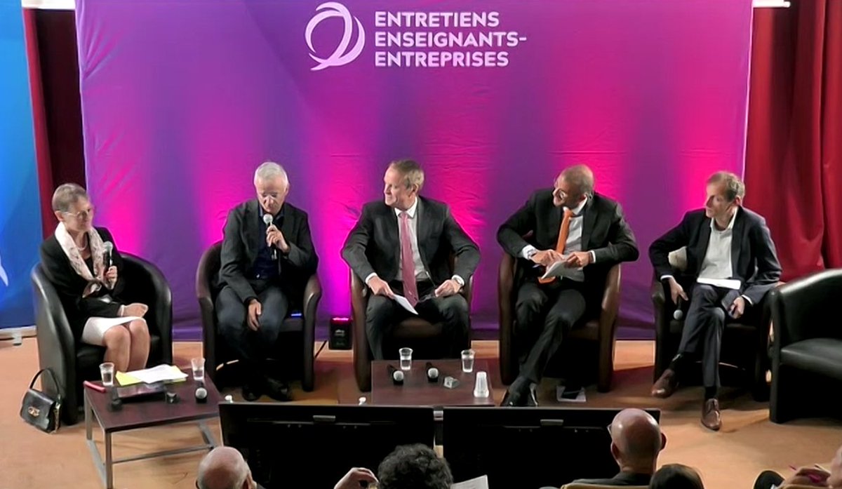 inst_entreprise's tweet photo. #EEE2023 conf : "comment relever les défis de la transition environnementale?" avec @PatriceGeoffron @Paris_Dauphine, @brunobensasson @EDFofficiel, Philippe-Michel Labrosse, DG @AbeilleAssur et Nicolas Riedinger @Strategie_Gouv 
@Melchior_fr https://t.co/BwbDs1qOKn