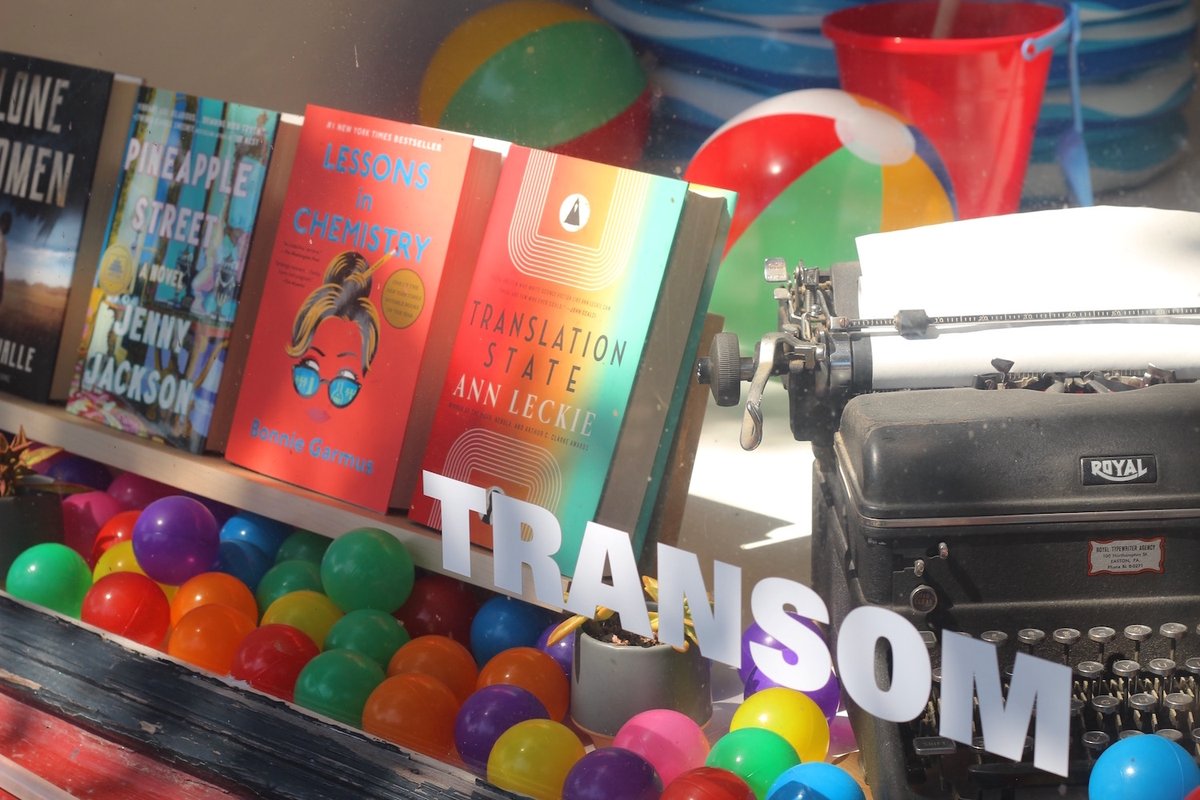 EDayPoems's tweet photo. Hop on Over to Transom Bookshop! https://t.co/PzP5gfxu2g

@transombookshop #books #bookstores #hudsonvalley https://t.co/xaW0SgZAda
