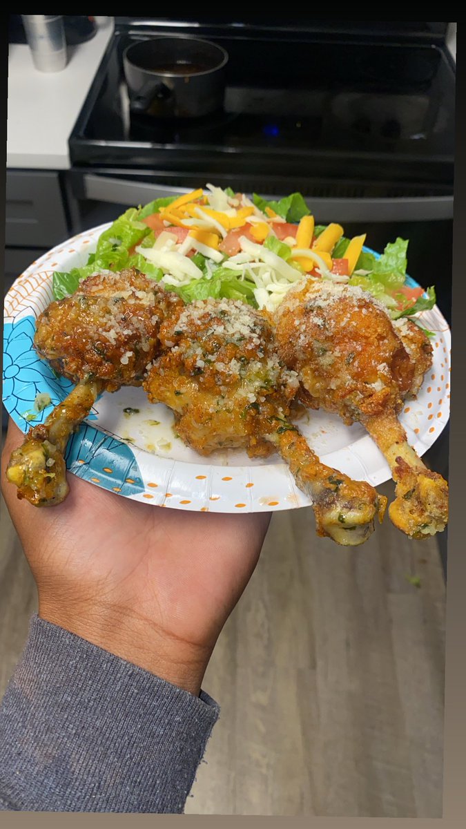 NBH_TO's tweet photo. Deep Fried Honey Garlic Parm Lollipop 🍗  (last night) shit was a 🚀 https://t.co/4chxEG5zG8