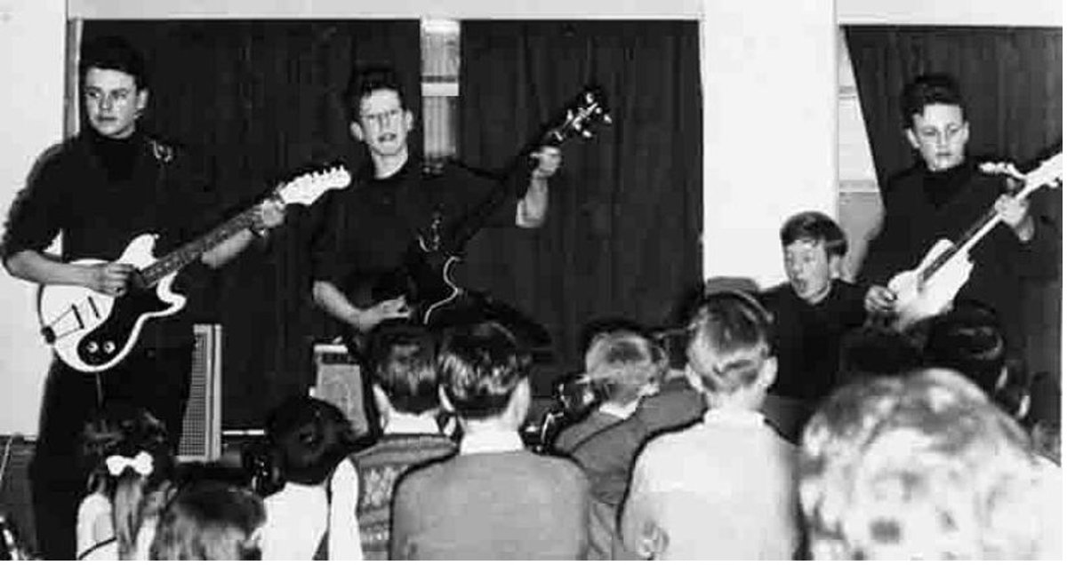 One of our project historians (<a href="/Ramblesed/">Stefan Ramsden</a> ) has posted a new blog using community-generated digital content to explore Britain's musical heritage across the later twentieth century: ohos.ac.uk/community-gene… (image by kind permission of John Jayes and 'Played in a Band' website):