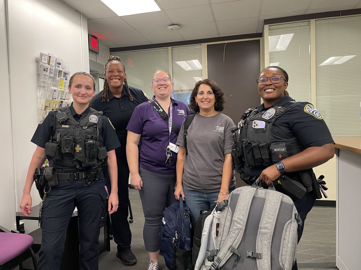 ACPD's Community Engagement Division delivered backpacks and school supplies to the ESL Program at <a href="/APSCareerCenter/">Arlington Career Center</a>. We're wishing all <a href="/APSVirginia/">Arlington Public Schools</a> students a happy and successful academic year! 🎒📘✏️