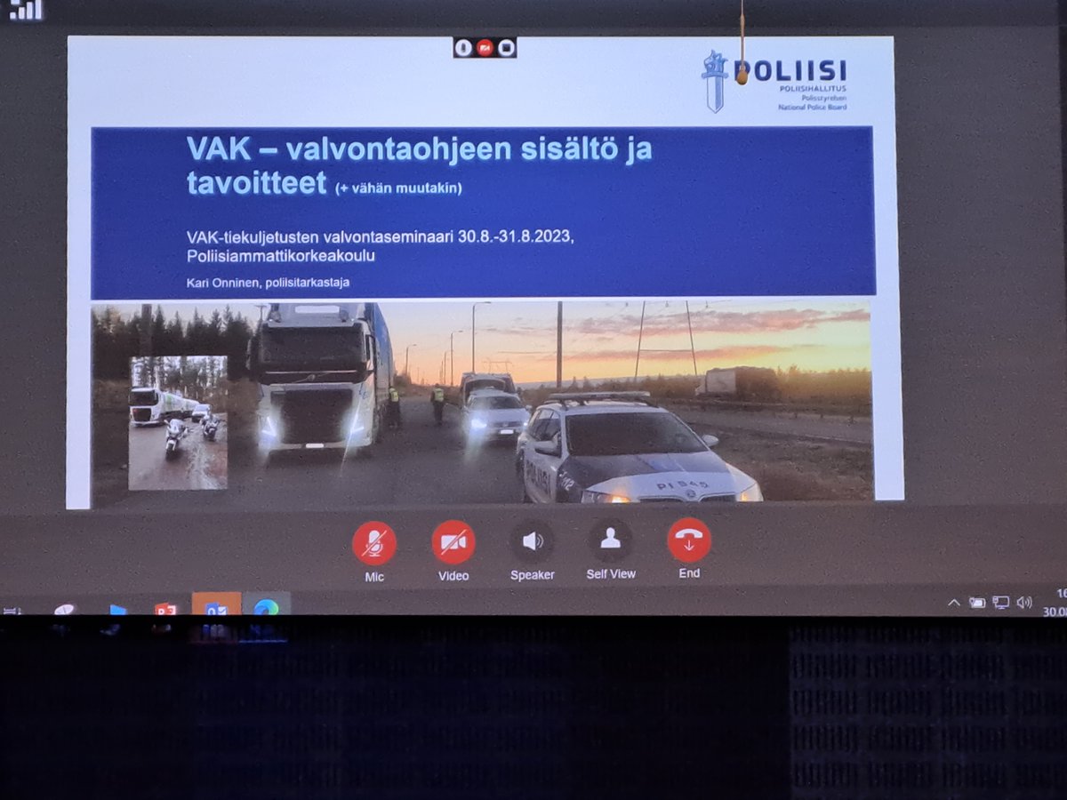 Poliisi_IU's tweet photo. Vak - laki muuttuu 1.9.23. Tänään ja huomenna koulutusta #Tampere #iupoliisi #raskas https://t.co/b2U9ZQc4oV
