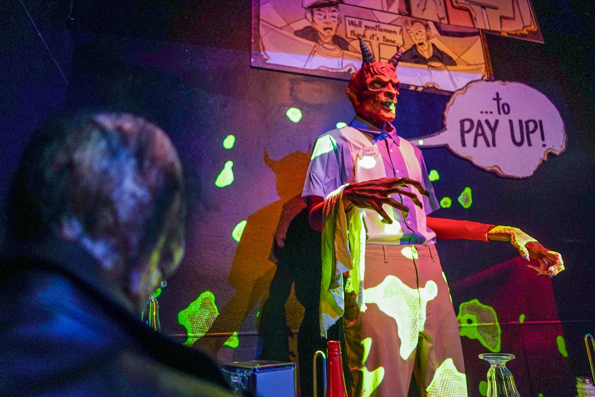 HorrorNightsORL's tweet photo. these comics are so immersive u might never leave

listen to more about the HHN32 tribute store here: https://t.co/ZwQl0OckaJ https://t.co/q7KFYP1Ltg