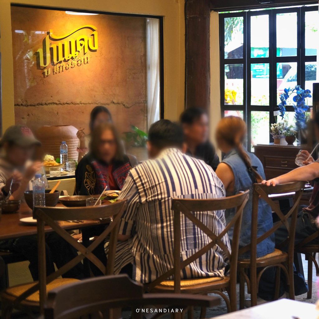 One_San_diary's tweet photo. ปูนแดงแกงร้อน ร้านอาหารไทยเปิดใหม่ ย่านสันกำแพงสายใหม่ ปังปูนแดงเด็ดมาก !! #รีวิวเชียงใหม่ #reviewchiangmai #คาเฟ่เชียงใหม่ #ReviewThailand #เชียงใหม่ #cafechiangmai  #อร่อยไปแดก #อร่อยบอกต่อ #cafehoppingcnx #cafeinchiangmai #ของกินเชียงใหม่ #ร้านอาหารเชียงใหม่ https://t.co/efqNden36R