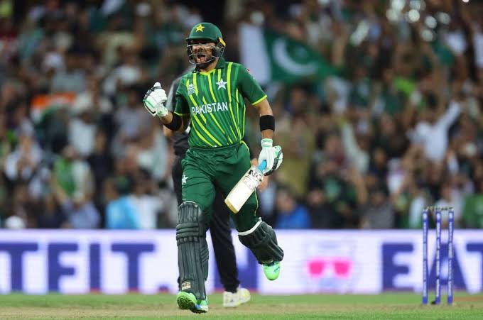 Chacha is on Fire 🔥
1st maiden ODI century for Iftikhar.
#PAKvsNEP  | #AsiaCup2023