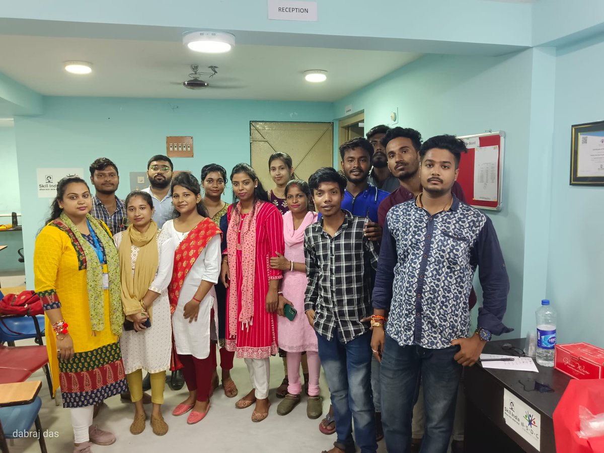 MNGAcademyNSDC's tweet image. #MNGAcademy celebrated Raksha Bandhan today #rakshabandhanspecial #students #unity #sucess