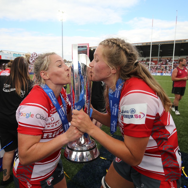 gloshartpury's tweet photo. ✍️ Co-captains @huntie_1 &amp; @zoealdcroft_ have re-signed with the Cherry &amp; Whites ahead of the new @ThePWR season.

📰👇