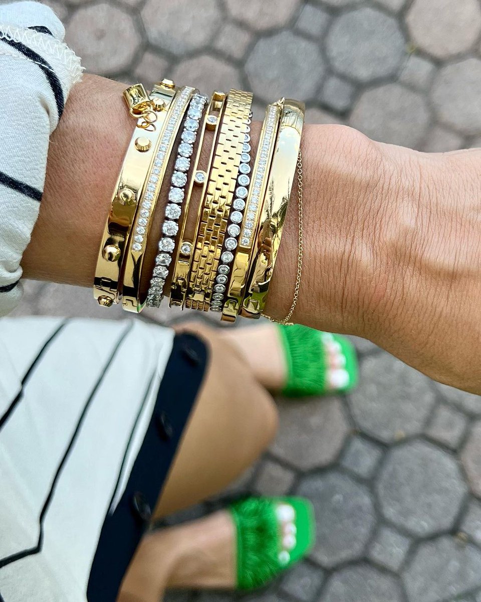 artizan_joyeria's tweet photo. Today's bracelet lineup! ✨ #StackedStyle #ArmCandy https://t.co/M18gFR1tiX