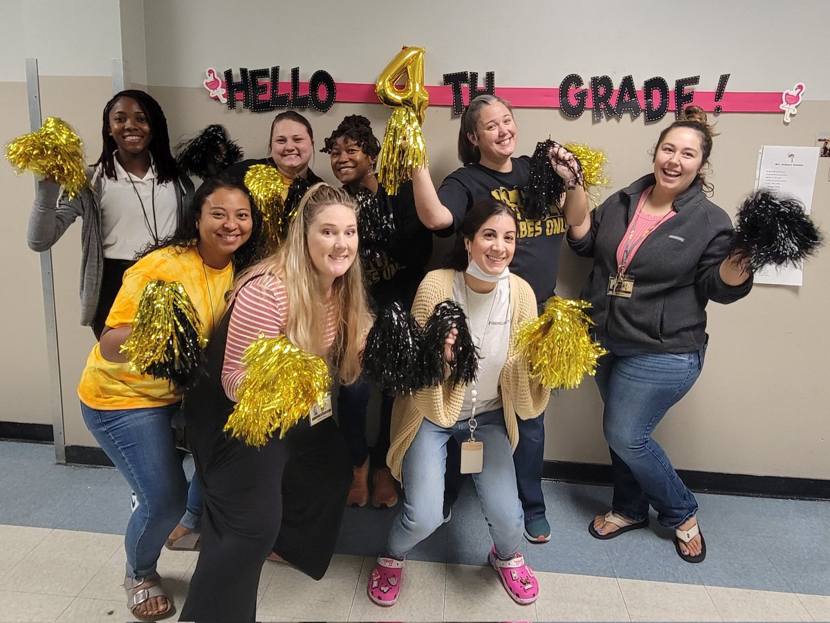 MillingtonInte2's tweet photo. 📓✍️4th gr is excited about Writing Wednesday!!✍️📓
#MIS #MotivateInspireSucceed #IfYoureExcitedTheyWillBeToo #WereAllInThisTogether #Writing https://t.co/kKwXZP3ZQX