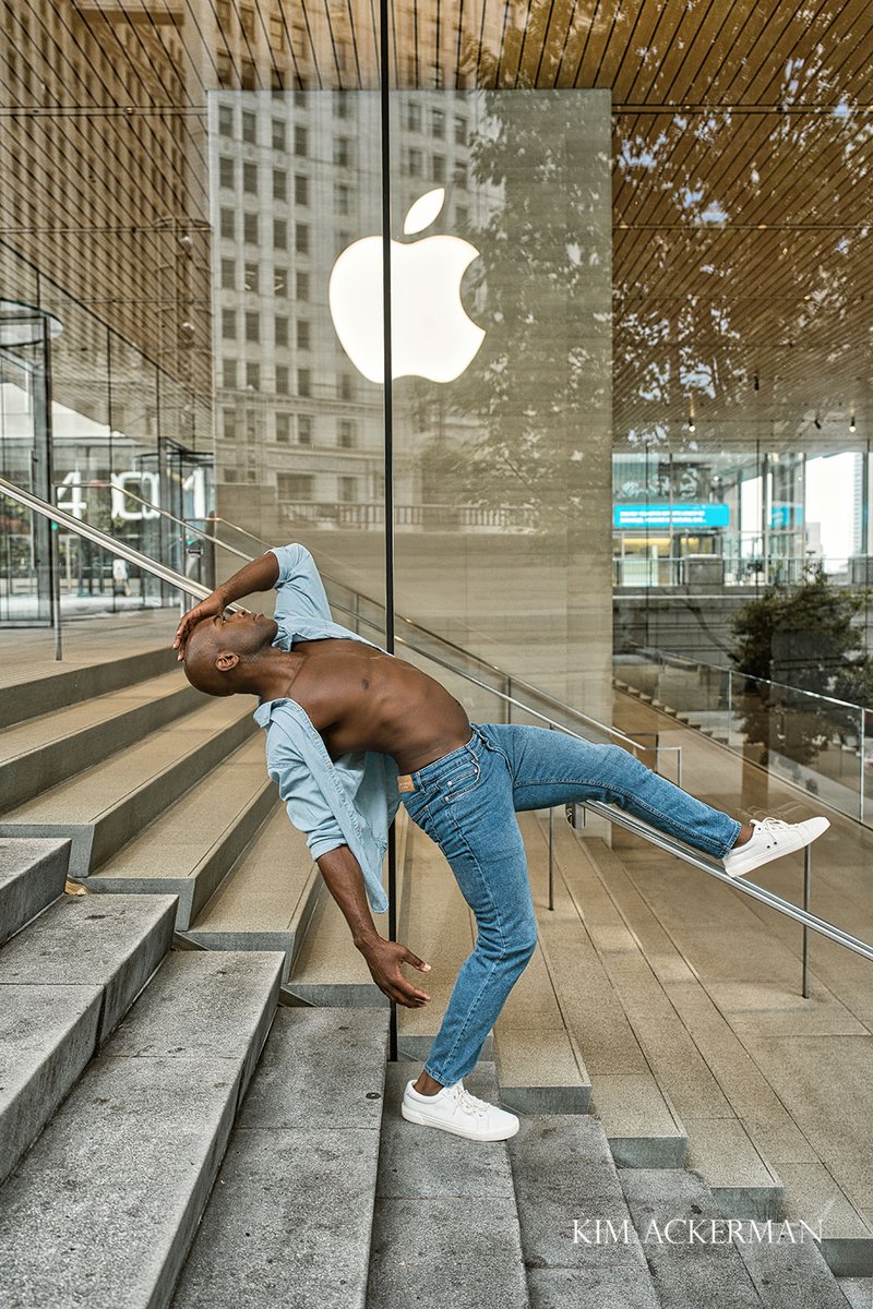 Kim_voguestudio's tweet photo. Chicago was Jumpin' !
Model: Devin Roberts
#kimackerman #photographer #clickcon #model #chicago #dance #jumps https://t.co/bPgGCyHKpk