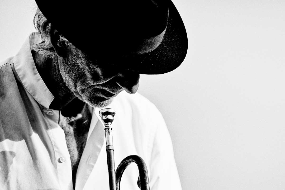 Trumpeter Erik Truffaz recently released his latest offering “rollin’”. This album marks the return of Erik Truffaz to Blue Note. Tony Ozuna takes a look. Read it here: bit.ly/45U1dyp