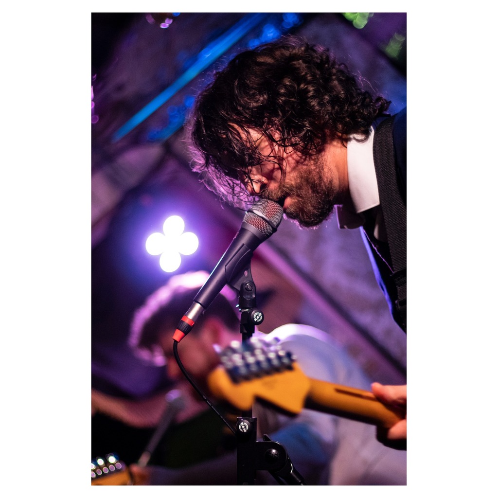 Anti_One_IRE's tweet photo. • SIMON MASTERSON •

Workmans Cellar Bar, Dublin. 

04.11.22

#bandphotography #gigphotography #workmans #simonmasterson #cellarbar #concertphotography #blackandwhite #musicphotography #ireland #dublin #fujifilm #fujix100t #canon #musicians https://t.co/hnXS7kKXT4 https://t.co/EiUssHMvCE
