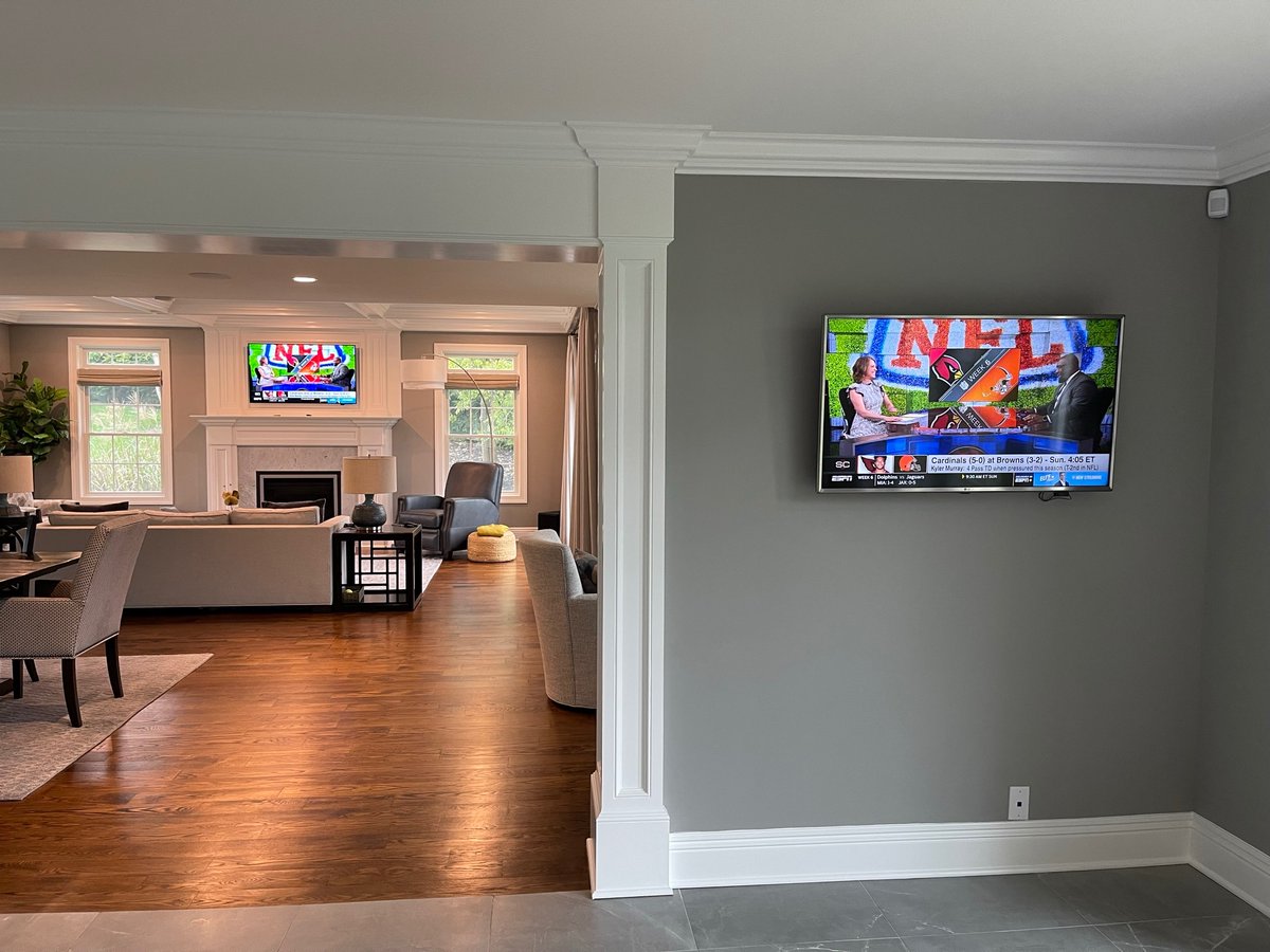 inc_jmg's tweet photo. Two screens... both for football! 🏈
Get in touch with us to make it happen! 👉 https://t.co/rY8WKc1uO1
#JMGAudioVideo #SmartHome #HomeTechnology #HomeTheater #WholeHouseAudio #WholeHouseVideo #LightingControlSystem #CCTV #HomeSecuritySystem #HomeAutomation https://t.co/p80lP0XqwJ