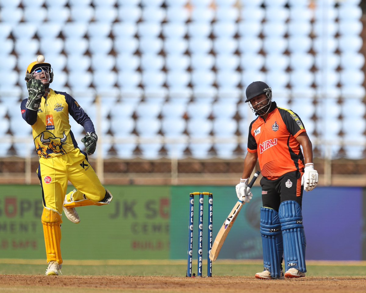 Bhilwarabulls's tweet photo. "Bhilwara Bulls emerge victorious in today's match, showcasing their exceptional teamwork and skill. A stunning performance that left fans cheering for more!"
#bhilwarabulls #RPL2023 #RajasthanPremierLeague #bhilwara #rpl23 https://t.co/rx0u05Nhpj
