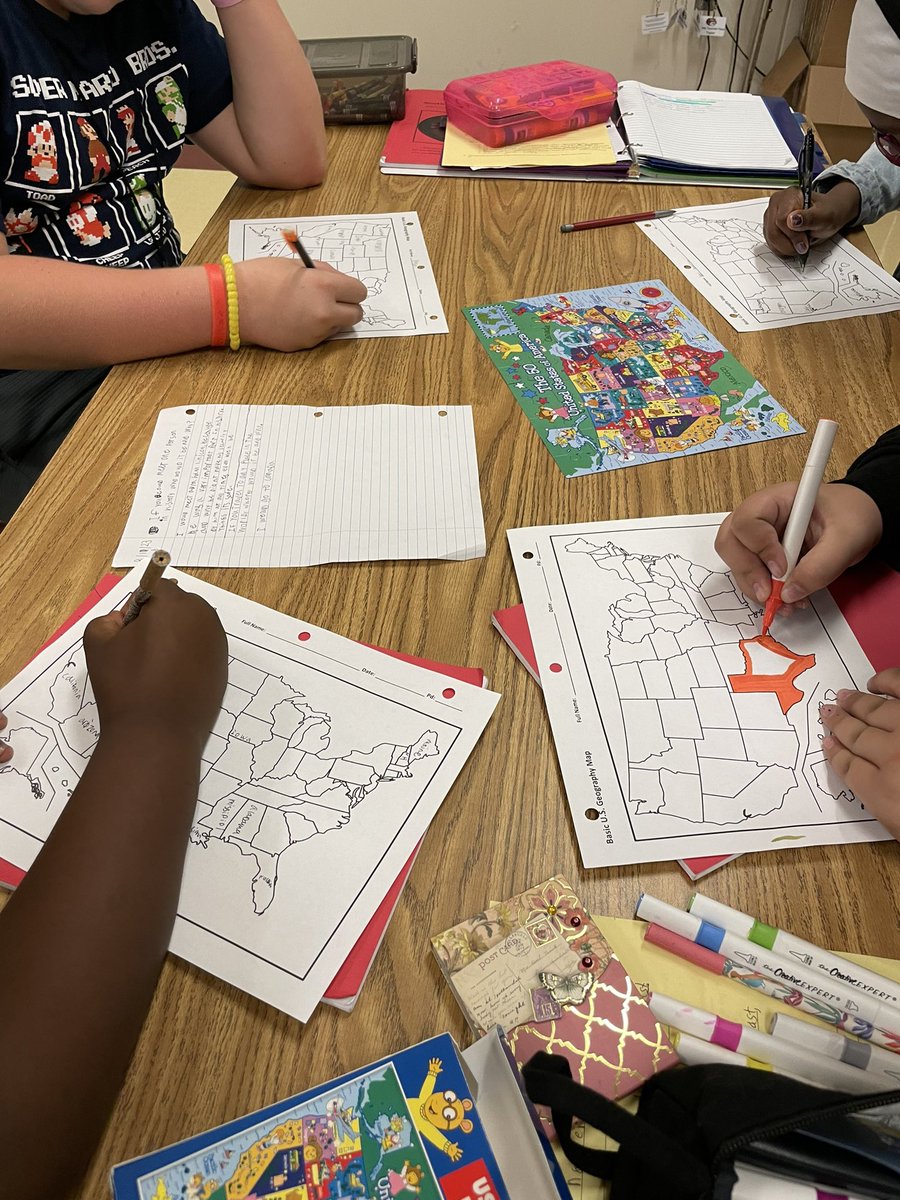 MrsLynTaylor's tweet photo. A little late with this one. First week of school fun. Team building and working on geography skills. @Smsvcs1 @inspiredAP https://t.co/1JB5u6YTJq