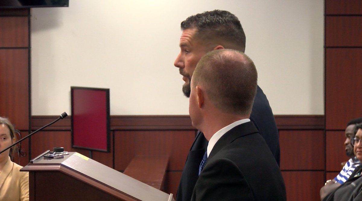 ABC21WPTA's tweet image. BREAKING: The FWPD officer who struck and killed a 52-year-old man walking in downtown Fort Wayne in April has admitted to failing to yield the right-of-way in court on Wednesday. 

&amp;gt;&amp;gt; 21alivenews.com/2023/08/30/fwp…