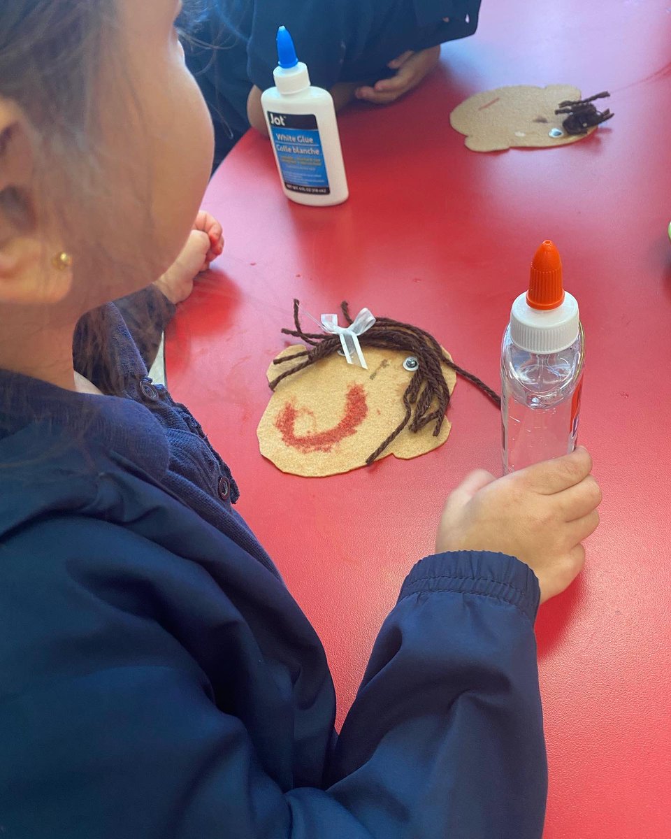 mdcps_prekese's tweet photo. All About Me! #learningthroughplayeveryday @GilbertPorterES #prekese https://t.co/guz8vtDSTO