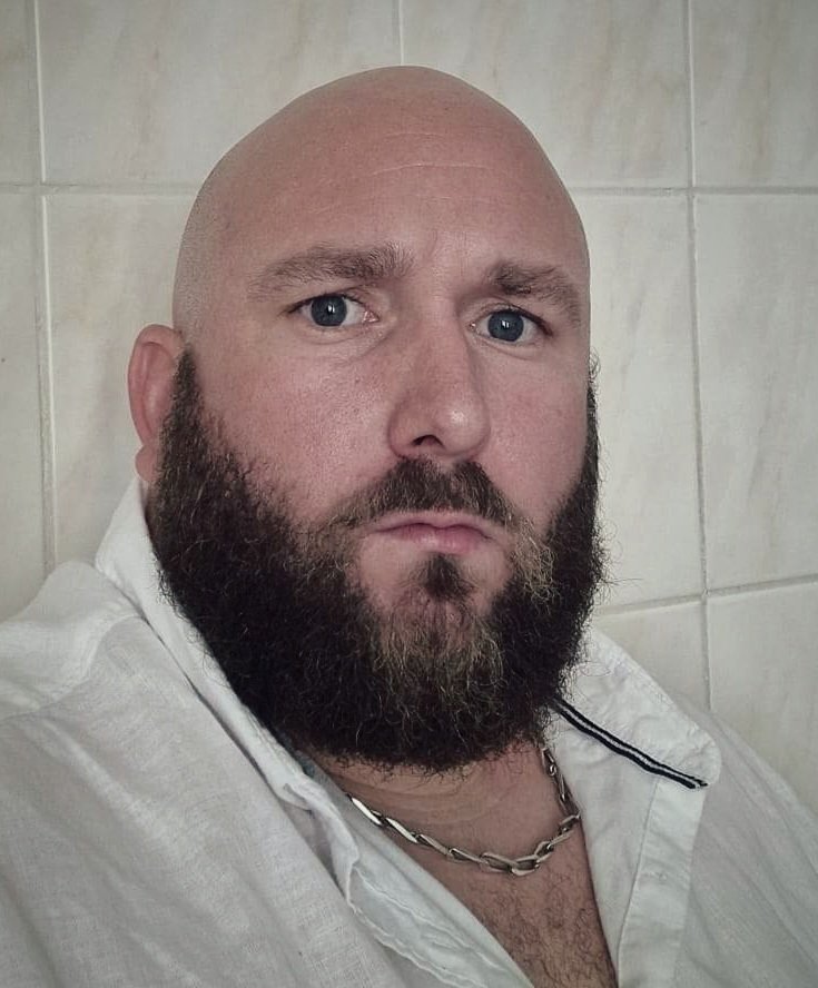 coreinfronte's tweet photo. Notre militant Julien Duclos vient d'être relâché.
Il est convoqué le 7 décembre prochain, au tribunal d'Aiacciu, pour coups et blessures sur un gendarme et refus de prélèvement ADN.

Le rassemblement à Asprettu à 17h est annulé.

BASTA A RIPRESSIONE! https://t.co/xenplmBNUv
