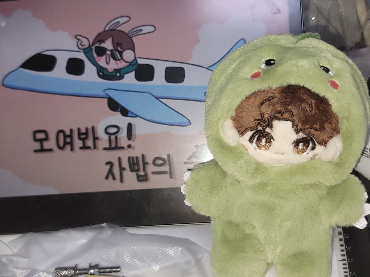 gong_Liong's tweet image. (  너도 멸종되지  )
              (  않게 조심해 )
                                     O
                                         o.