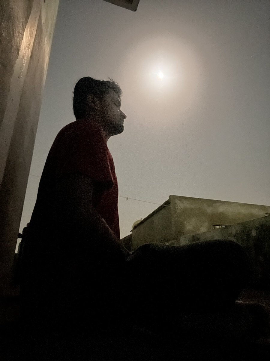 rahulIm_'s tweet photo. “Calming the storm” https://t.co/62hNthgfa0