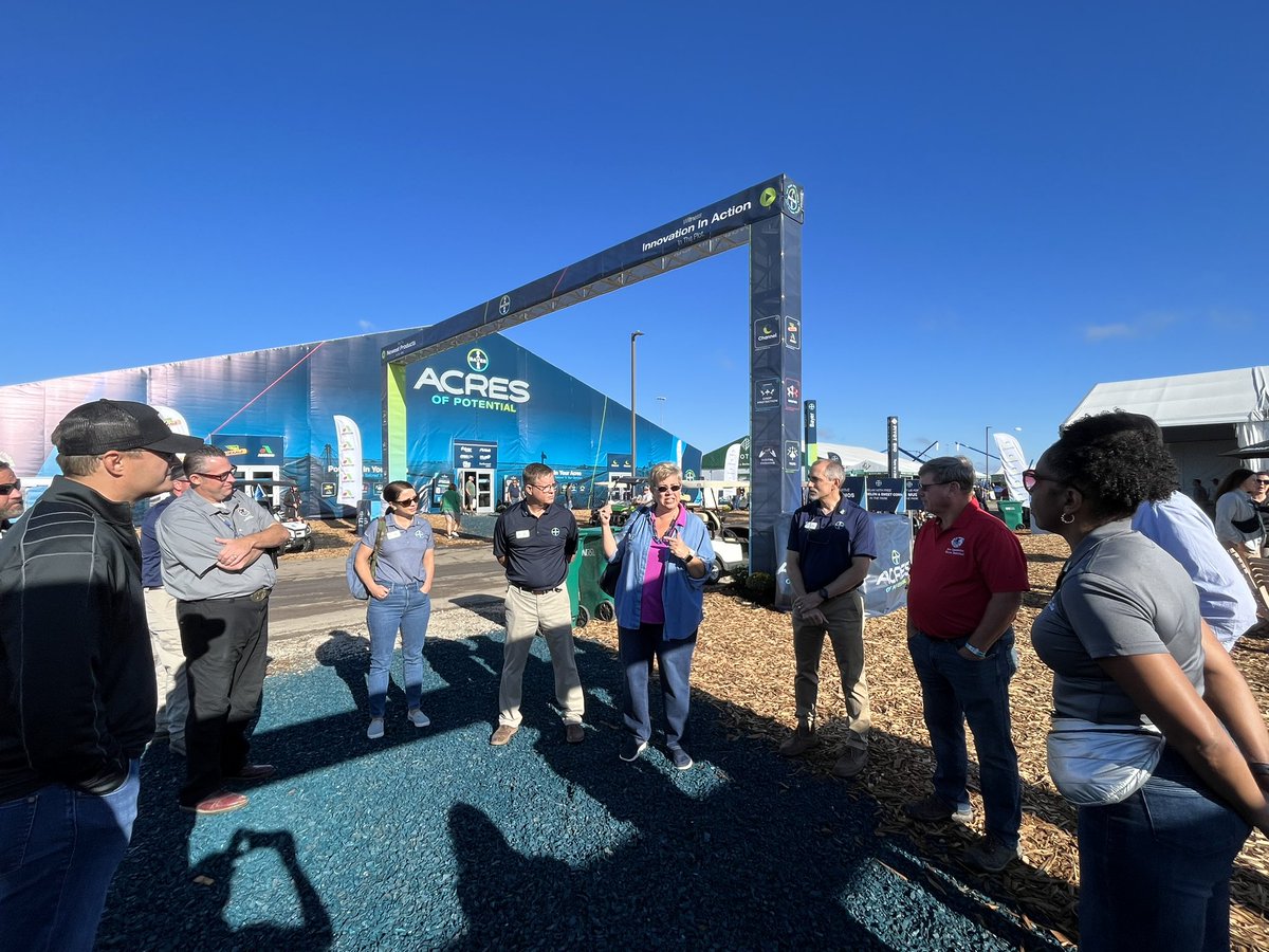 Chris Riley tweet media