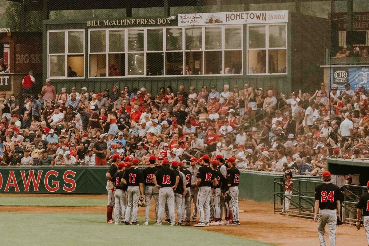 Wilson: WCBL breaks attendance records ow.ly/uXWy50PFVin By: Ian Wilson @ABDugoutStories @wcbleague