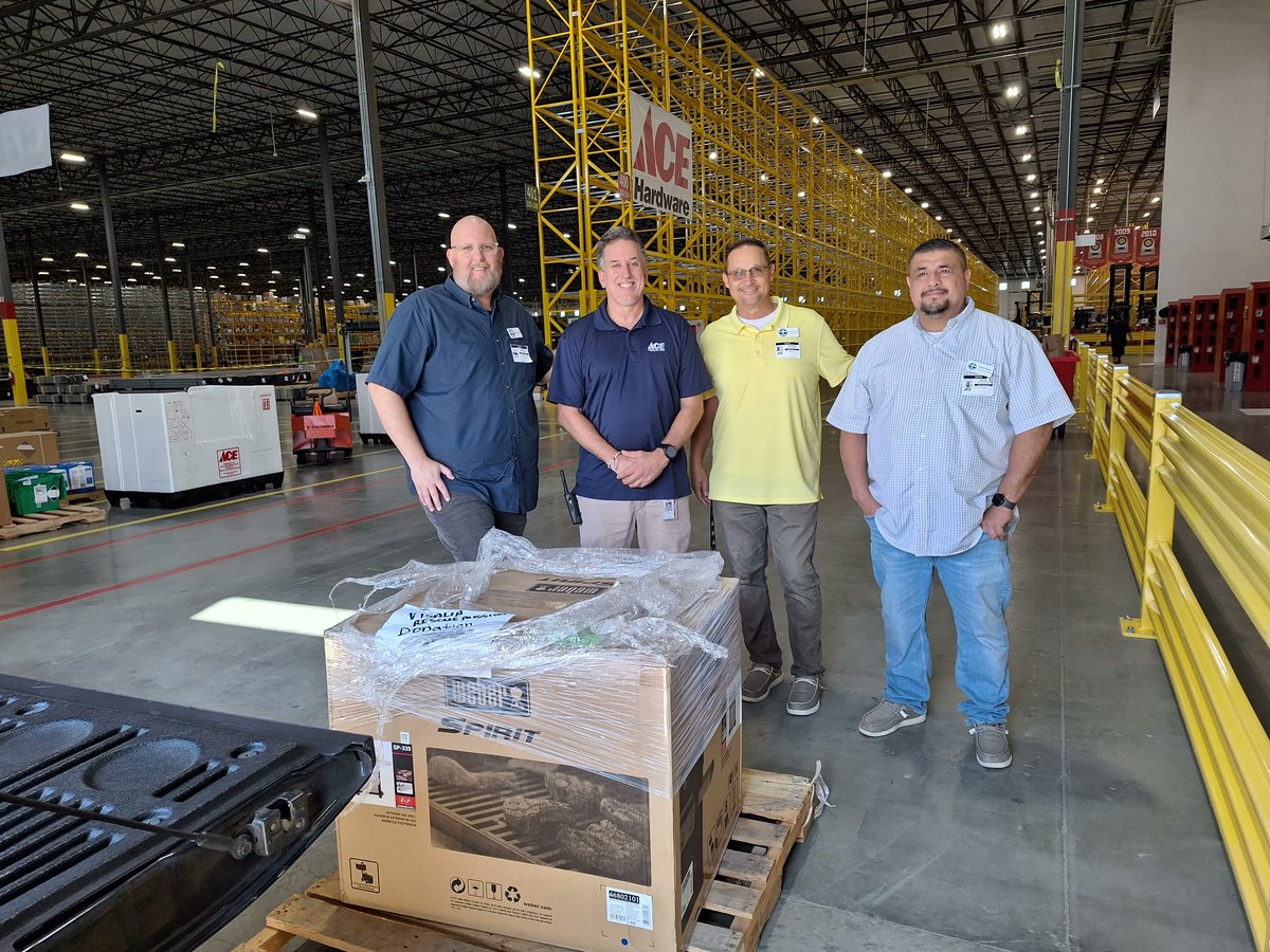 vrmhope's tweet photo. Visalia Rescue Mission would like to thank Carl Rinderle &amp; Ace Hardware for donating a Weber Gas Grill to our Men’s Life Change Recovery Program! Our resident’s grill out on a regular basis and needed a new one to use. Ace Hardware heard about it and stepped in to fill the need! https://t.co/5VHO7a2rx3
