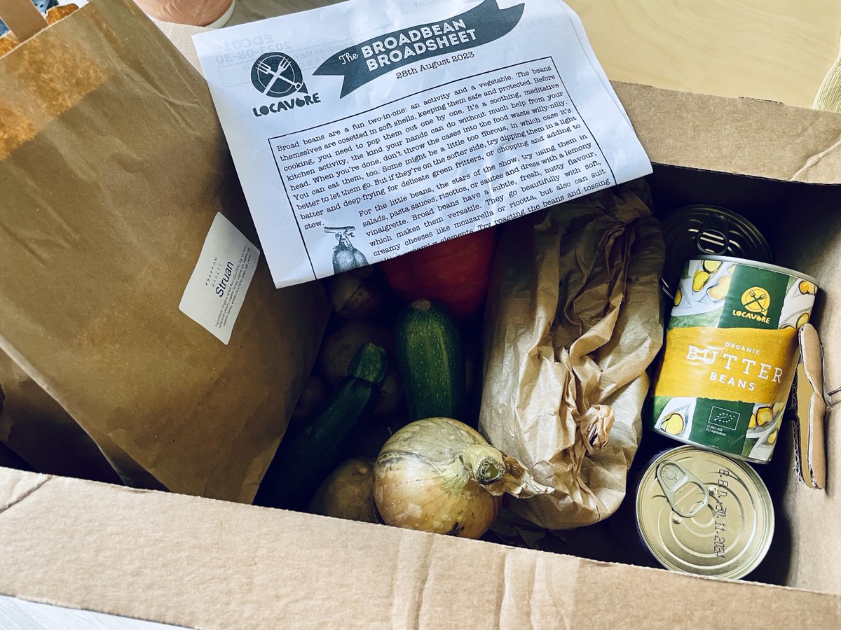 🌿🥦🥕🧅My delicious #organic veg box arrived today from @LocavoreCIC just in time for our @KnowledgeBankSc insight webinar tomorrow with @SoilAssocScot ! Interested in Organic opportunities in #Scotland & beyond? Sign up here: bit.ly/47drcSI