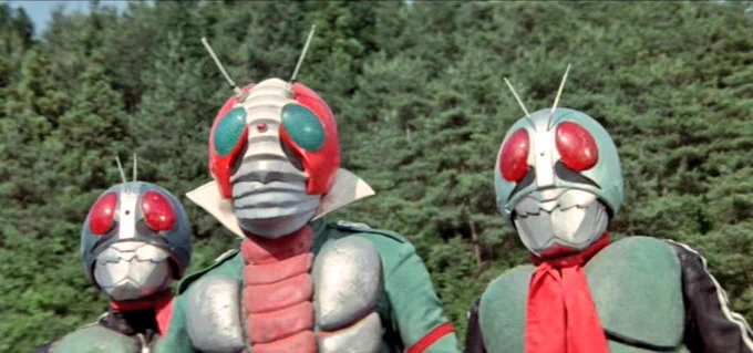 #あの映画のここが好き仮面ライダーV3対デストロン怪人ドクトルG「一斉射撃で撃て!」タイホウバッファロー「今砲撃したら味方もやられてしまいます!」ドクトルG「構わん撃つのだ! 味方がやられても仮面ラ～イダを倒せばいいのだ!」タイホウバッファロー砲撃怪人軍団全滅ライダー3人無傷 