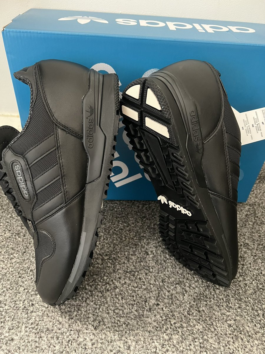 joooollls's tweet photo. For £55, yes please. Thanks @Footpatrol_ldn @adidas #Hartness #SPZL @adiFamily_ @man_savings https://t.co/OKxWXiJWQE