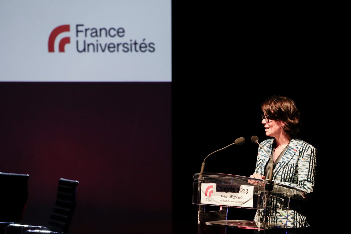" Pour remporter les grands défis scientifiques, pour une science de talent, nous ne pouvons nous passer des femmes. Il faut des environnements de travail sans violence, sans sexisme ".
Alexandra Palt.
#FranceUniversites2023