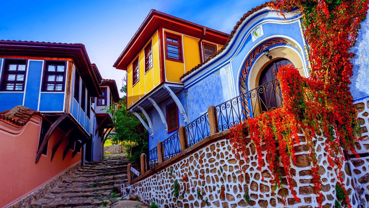 culturaltutor's tweet photo. Plovdiv in Bulgaria is one of the most beautiful cities you've (probably) never heard of.

Why? With more than 3,000 years of wild history and architecture influenced by three different continents, there's simply nowhere else like it.

So, here is the brief story of a hidden gem.

In 342 BC King Philip II of Macedon (father of Alexander the Great) founded a city in modern-day Bulgaria and called it Philippopolis. He picked a naturally advantageous site, what with seven steep hills (just like Rome) rising up around the Maritsa River, all within view of the Rhodope Mountains to the south and the Balkans to the north.

There had already been a town in the area since 6,000 BC — it was also once ruled by Xerxes of Persia — and Plovdiv is still filled with ruins left by the ancient Thracians who lived in it so for so long. But it was Philip who established the first truly major city there and settled a mix of Thracians, Macedonians, and Greeks within it.

Over the next two thousand years Plovdiv (which has had many names) was fought over, captured, sacked, and rebuilt several times. Thracians, Macedonians, Persians, Romans (including Marcus Aurelius), Huns, Bulgars, Byzantines, Crusaders, Ottomans, and Russians have all fought over or found their way to this old and storied city.

And what has survived is an architectural and cultural delight. Plovdiv is scattered with ancient ruins, from the tumbled masonry of Thracian and Byzantine walls on Nebet Tepe (one of the seven hills, known as tepes, from Turkish) to the Roman theatre — one of the most complete in Europe, which regularly hosts musical & theatrical performances — and the great stadium which once held 30,000 spectators.

Medieval fortifications have survived too, such as the Hisar Kapia Gate, and as with many Balkan cities Plovdiv has places of worship belonging to Orthodox Christians, Catholics, Jews, Protestants, and Muslims. The Dzhumaya Mosque, built by the Ottomans when they conquered Plovdiv in the 14th century, is the oldest mosque in Europe outside of Iberia.

Its Old Town, which stands on ancient and Medieval foundations, was further developed in the mid-19th century during the Bulgarian National Revival — as national consciousness awakened and the desire for independence from the Ottomans grew ever stronger — hence its profusion of traditional architecture.

Those timber-framed houses, with their jettied stories and projecting windows, are typical of Medieval Bulgarian architecture. And the result is a labyrinth of brightly painted houses and churches built along the cobbled lanes of a Medieval street plan, all raised several hundred feet above the surrounding landscape on the three hills of Nebet Tepe, Dzhambaz Tepe, and Taksim Tepe.

The city was blessed with a new wave of architecture in the late 19th and early 20th centuries, when Bulgaria had revolted from the Ottomans and become an independent kingdom. Then, influenced by the Central European architecture of the Austro-Hungarian Empire, Plovdiv's streets were filled with the colourful stucco and eclectic historicism of cities like Vienna. 

Soon enough a neighbourhood called "Kapana" emerged, the cultural and artistic heart of Plovdiv — which, to this day, is filled with artisans' workshops, galleries, cafés, and exhibition spaces. After that came the USSR and a host of Communist-era edifices. In other words, this city has become an architectural palimpsest of the highest order.

Plovdiv is an aesthetic delight, a city of colour and shape, of narrow alleys and shimmering squares, of temples and fortresses and of a vibrant, living culture. And it is also a prime example of architecture's power to tell the whole story of a city.

Each street is lined with thousands of years of war, religion, politics, cultural exchange, revolution, technological progress, and artistic evolution. This is one of the reasons why architecture is so important; it's like a language which brings the world to life. The buildings of Plovdiv are a physical story waiting to be read.

Plovdiv's Old Town also speaks to the profound cultural significance of architecture. Those traditional houses were about a reawakening of Bulgarian identity after five centuries of enforced sleep under Ottoman rule. And this, if anything, is architecture's greatest significance: that the way things are built and how they look matters to people, that in buildings can be manifest identity, meaning, place, and purpose. 

Plovdiv is a beautiful city partly because of the unpredictable twists and turns of its history, caught as it was between the cultural and geopolitical cross-winds of countless different empires and peoples down the centuries — and partly by intention, because of how the people who live there have chosen to build and design their wonderful city.