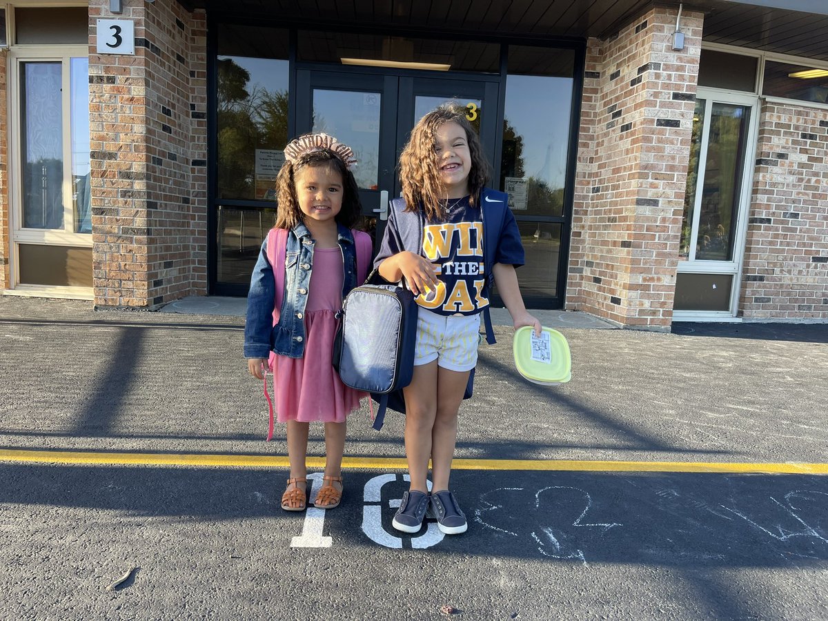 coachrvasquez's tweet photo. Happy Birthday, Aria!
#thisis5 
#WINtheday https://t.co/uLu0dmHIeX