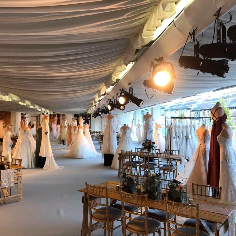AVMatrix1's tweet photo. Showcase your products in all their glory with the perfect #EventLighting from #AVMatrix! 👌
From #Tradeshows to #Exhibitions, get in touch today to see how we can help.
📞 0800 1950 600
🌐 https://t.co/QnphjFJZ9I
#EventProfs https://t.co/6QnaSDq7SJ