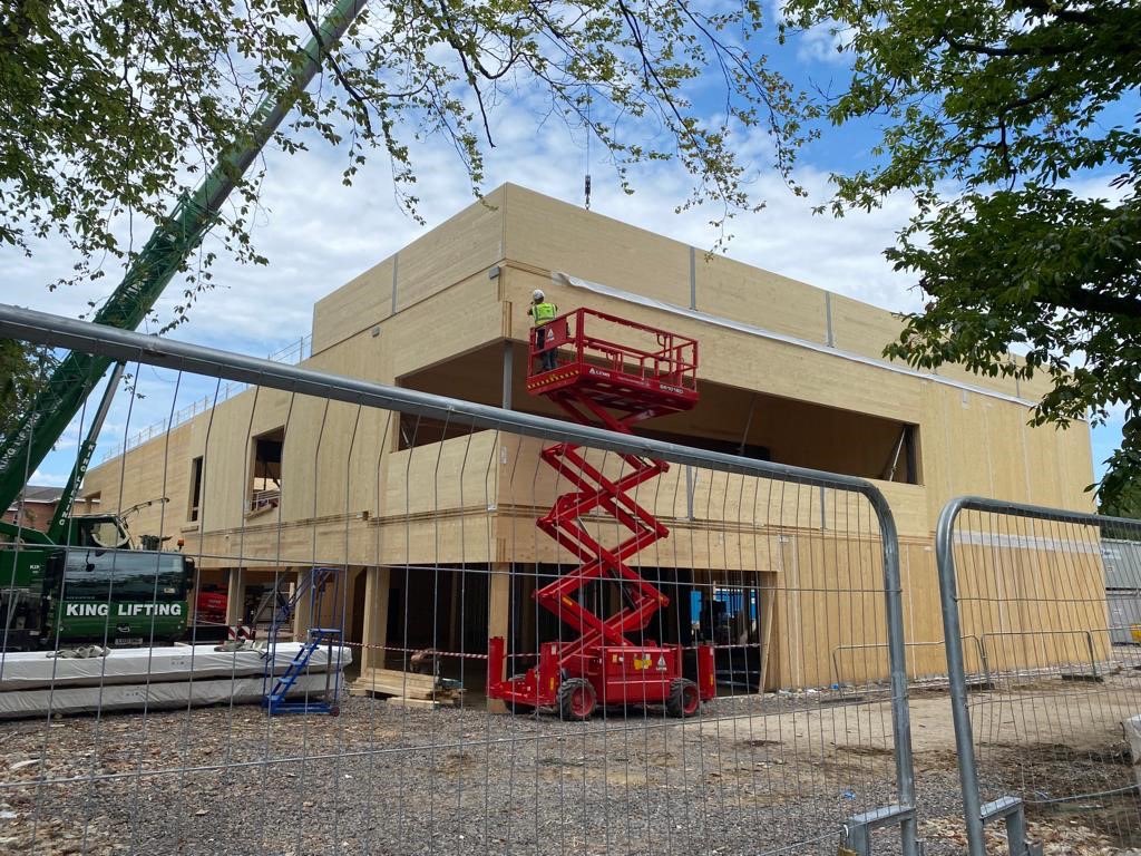 Impressive to see how quickly new infra takes shape. Great progress on the welfare centre at ATC Pirbright, which will also offer retail and food outlets. The modern construction & design includes the Glulam frame & wide communal staircase – a ‘novel’ space to socialise. @mod_dio