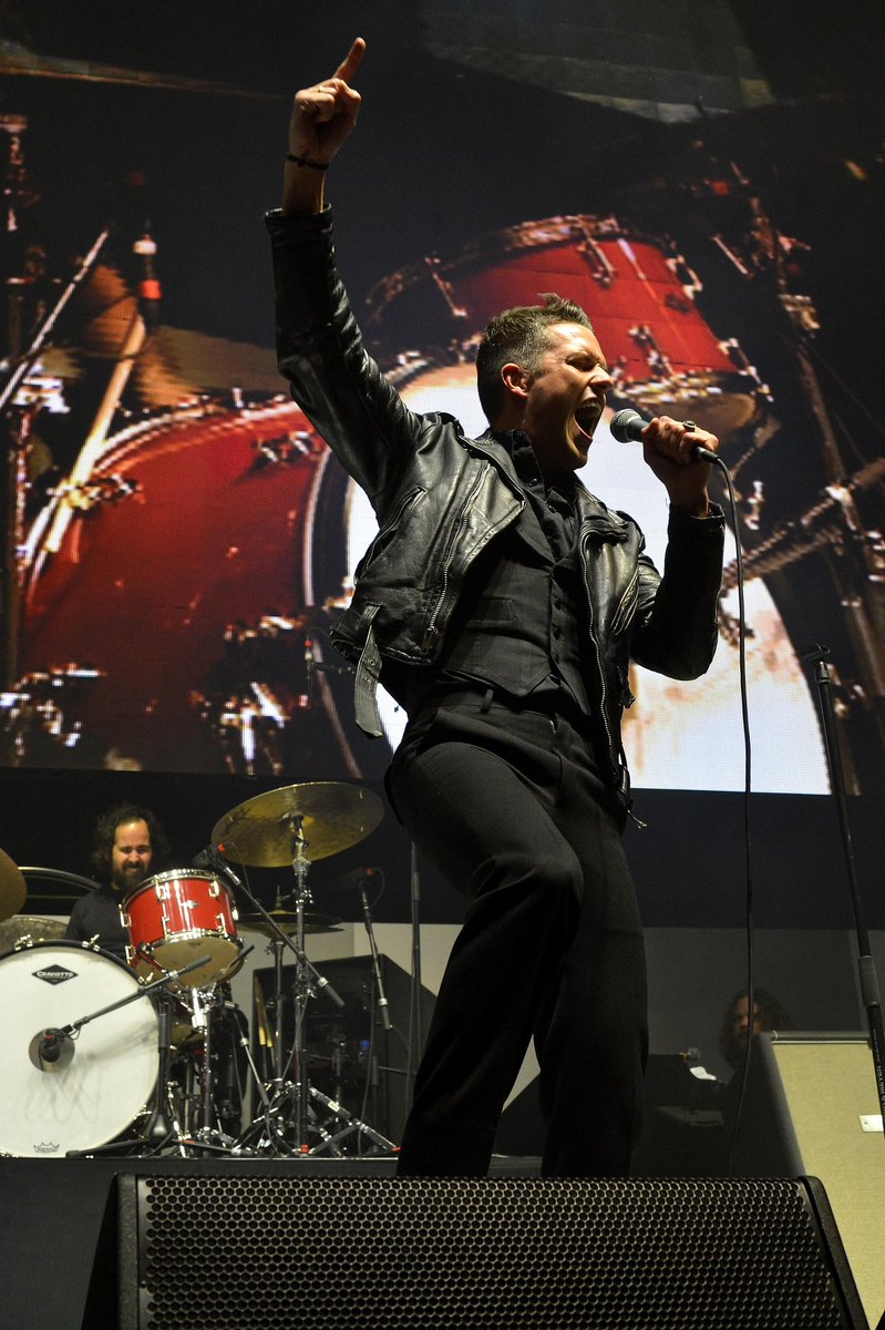 kroq's tweet image. Listen today during the 9am hour for @thekillers’ #MrBrightside for your shot to score a pair of 3-day VIP passes to @TheOhanaFest! 

audacy.com/kroq/contests/…