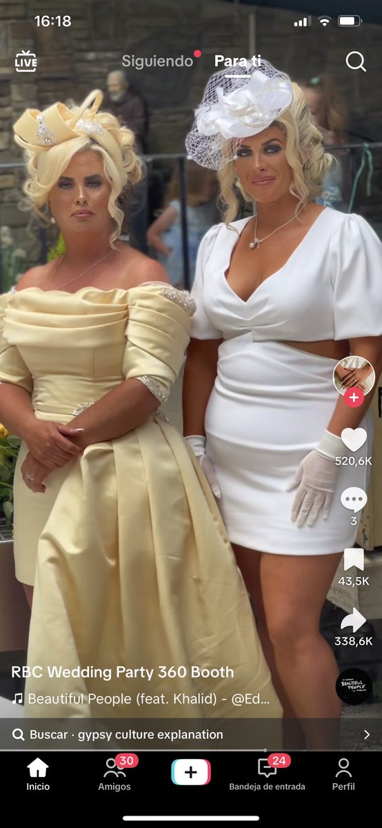 Pelloque's tweet photo. Amores no sé que tribu urbana es esta pero no deja de salirme en tik tok https://t.co/Mu3RdpLRvz