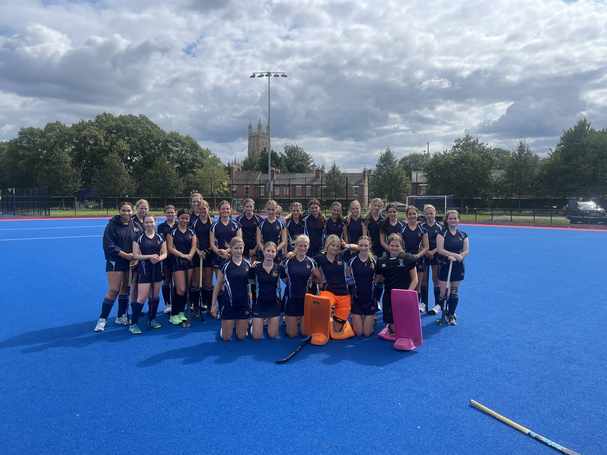 KSGSport's tweet photo. ๐- Great to be back on the astro with the senior girls today ahead of their trip to @CMetSport invitational on Friday. #KingsHockey #DevelopingKingsTalent https://t.co/jK6FncCM5K