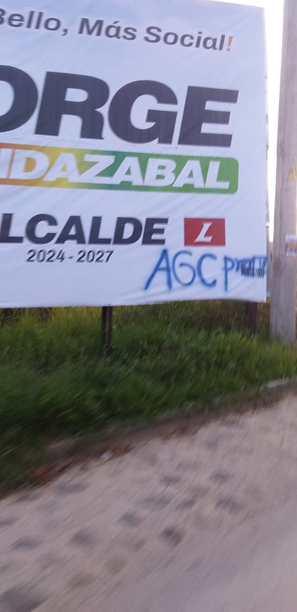 ddhh_cedhru's tweet photo. Al igual que en Valledupar, Pueblo Bello sufrió incursiones que dejaron grafitis en zonas escolares y residenciales...

Estos hechos generan zozobra en el municipio, en razón a que, hace muchos años no se repetían estos hechos en el municipio. https://t.co/ctTESK2TWq