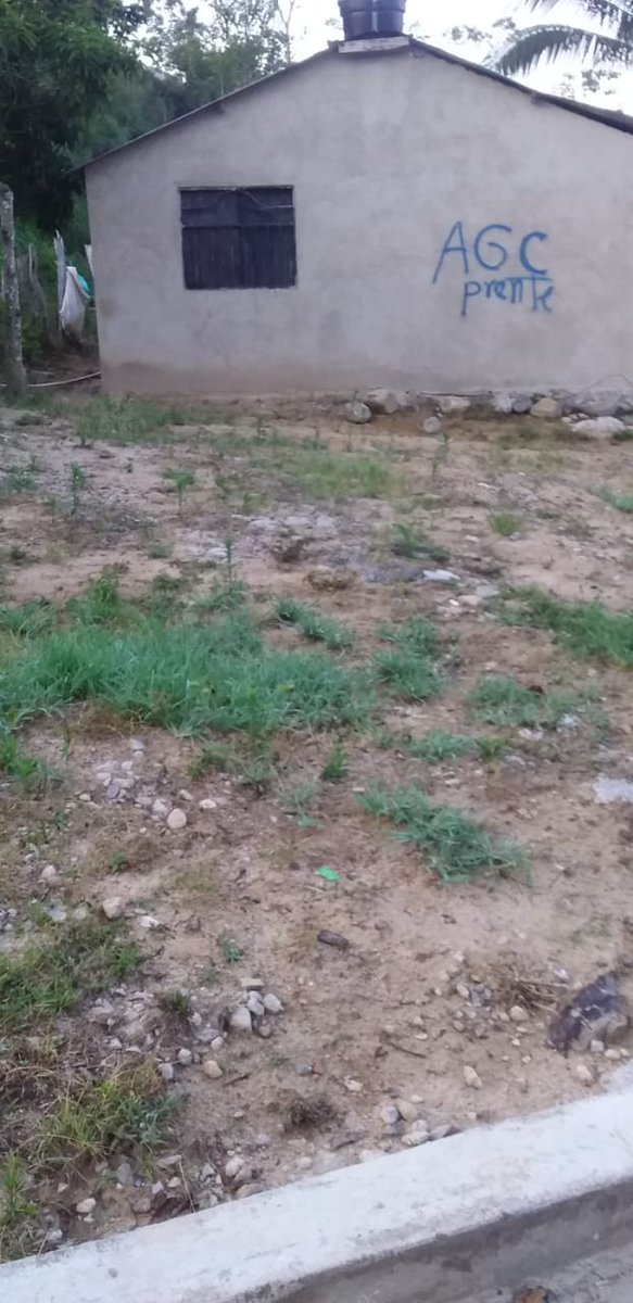 ddhh_cedhru's tweet photo. Al igual que en Valledupar, Pueblo Bello sufrió incursiones que dejaron grafitis en zonas escolares y residenciales...

Estos hechos generan zozobra en el municipio, en razón a que, hace muchos años no se repetían estos hechos en el municipio. https://t.co/ctTESK2TWq