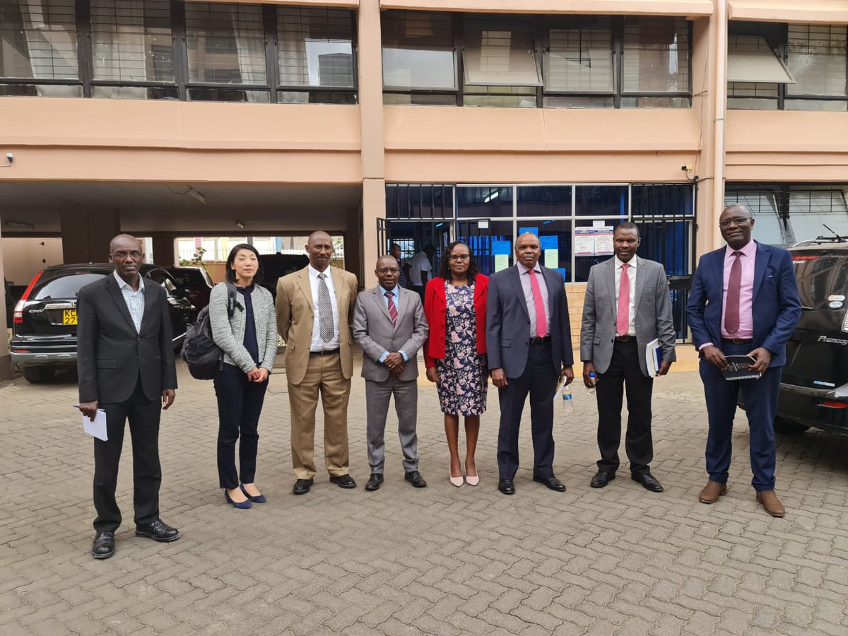 DOSHS_KE's tweet photo. Today #DOSHS led by Dr. Musa Nyandusi, Secretary OSH, held discussions with the @WorldBankKenya Transport team, whose lead was Mr. Josphat Sasia, team leader in the transport sector, and was accompanied by Eng James Theuri and Ms Akiko.
#OSHA #WIBA
#safework #healthyworker https://t.co/9VtTq1q2rf