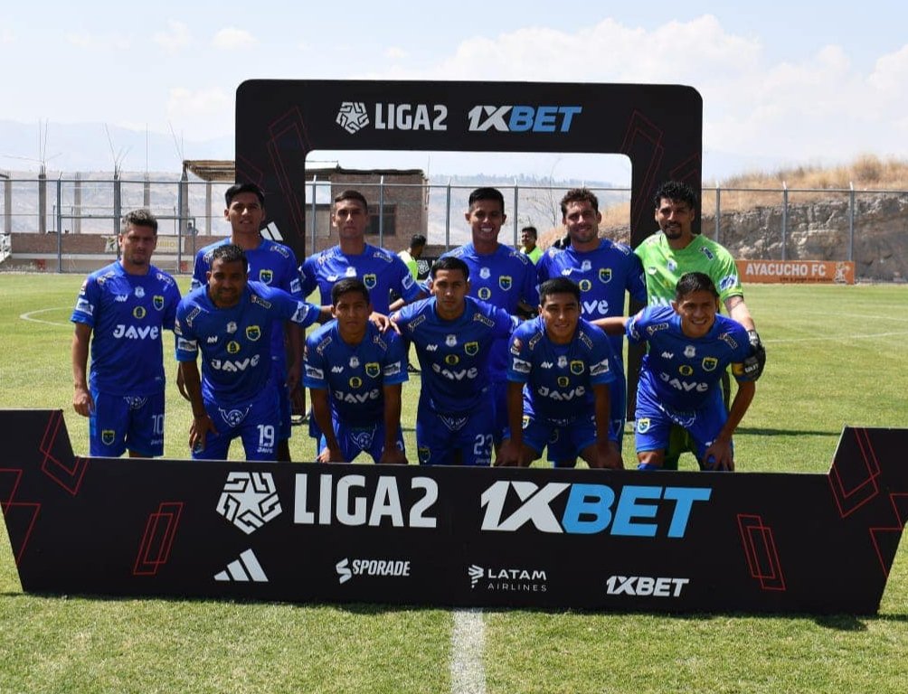 #CarlosStein cerca de descender a la Copa Perú, tras caer goleado 0 - 7 ante #AyacuchoFC, su rival directo en la zona baja.
Ayacucho 17 DG -14
Carlos Stein 5 DG -42
Si pierden un próximo partido o Ayacucho empata como mínimo se consume el descenso.