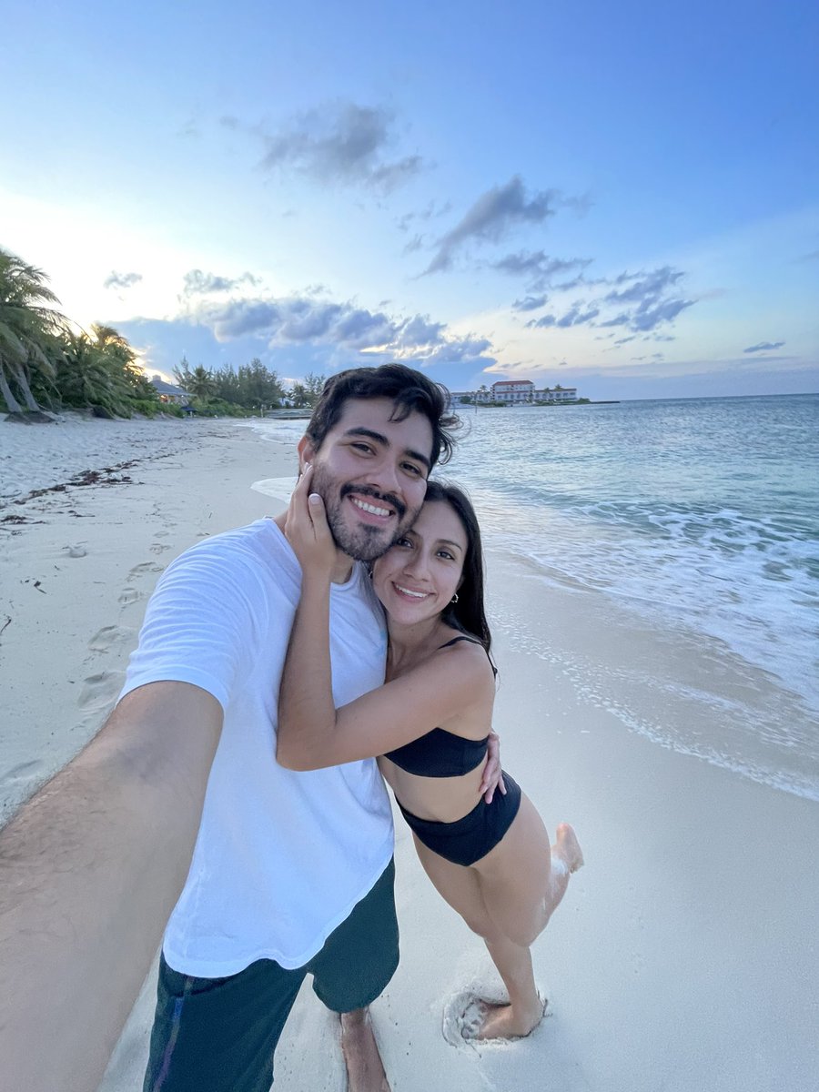 AsvimAf's tweet photo. A mares 🩵 @ManuelPastor94 

#nassau 
#paradise 
#amarmar https://t.co/nPbmh4iQTf