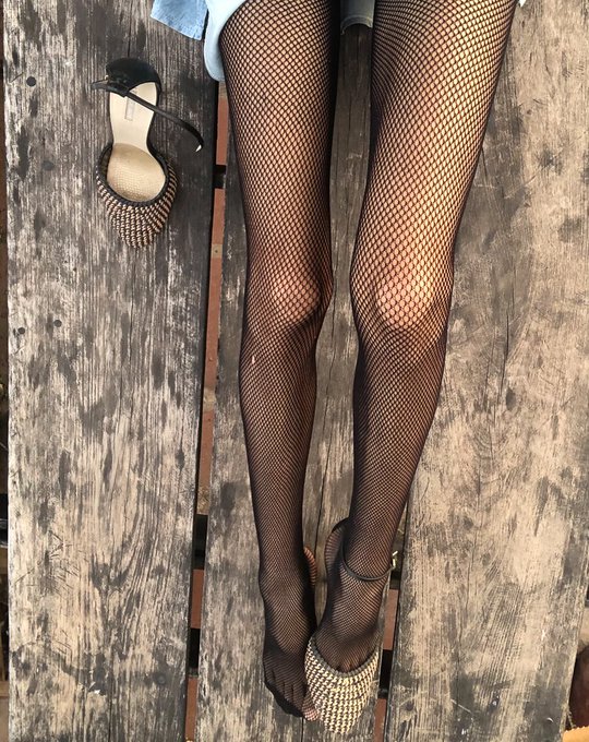 These feet are ready for you. are you? https://t.co/RXX8vfXG3Y<a href="/tag/titituesday"class="tags"><span>#titituesday</span></a>
