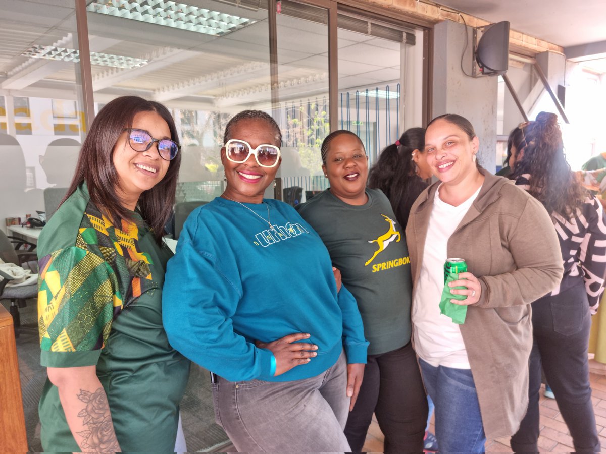 TAGTravel_Za's tweet photo. 🌸SPRING is Coming!

Spring-vibes in the air and our blooming @TAGTravel_Za Hyde Park HQ and Trigon Travel CT Teams are getting in the mood for the Celebration of a 💚SPRING-BOK🤎 #sept2remember https://t.co/e8itLWfPCh