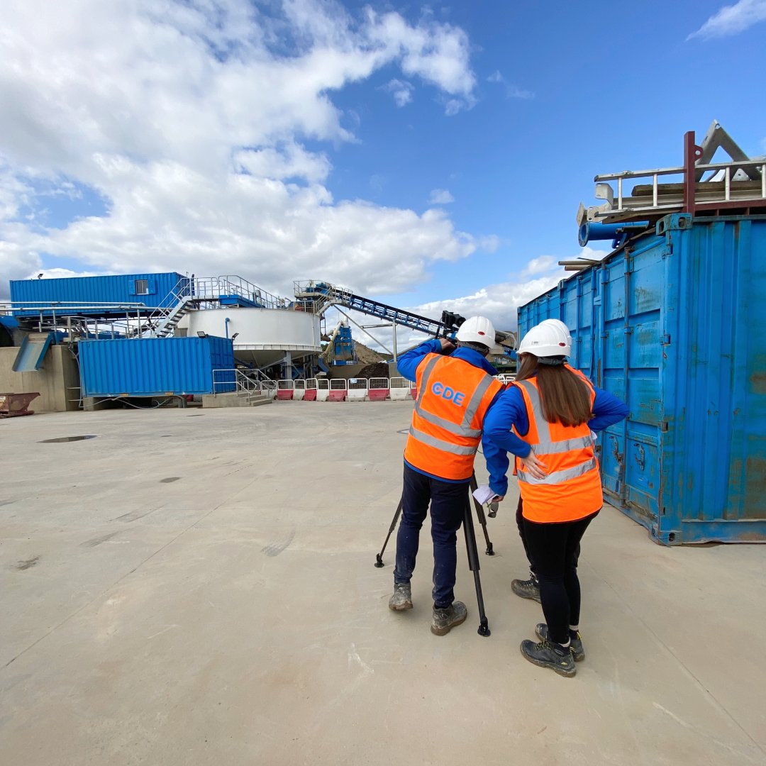 cdegroup's tweet image. We're on site today in Yorkshire, England, as we shoot our latest customer video with @AshcourtGroup. 

The weather has been kind to us &amp;amp; everyone is smashing it for the camera. We look forward to sharing the results with you!

#EngineeredForYou #ZeroWaste #WashPlant