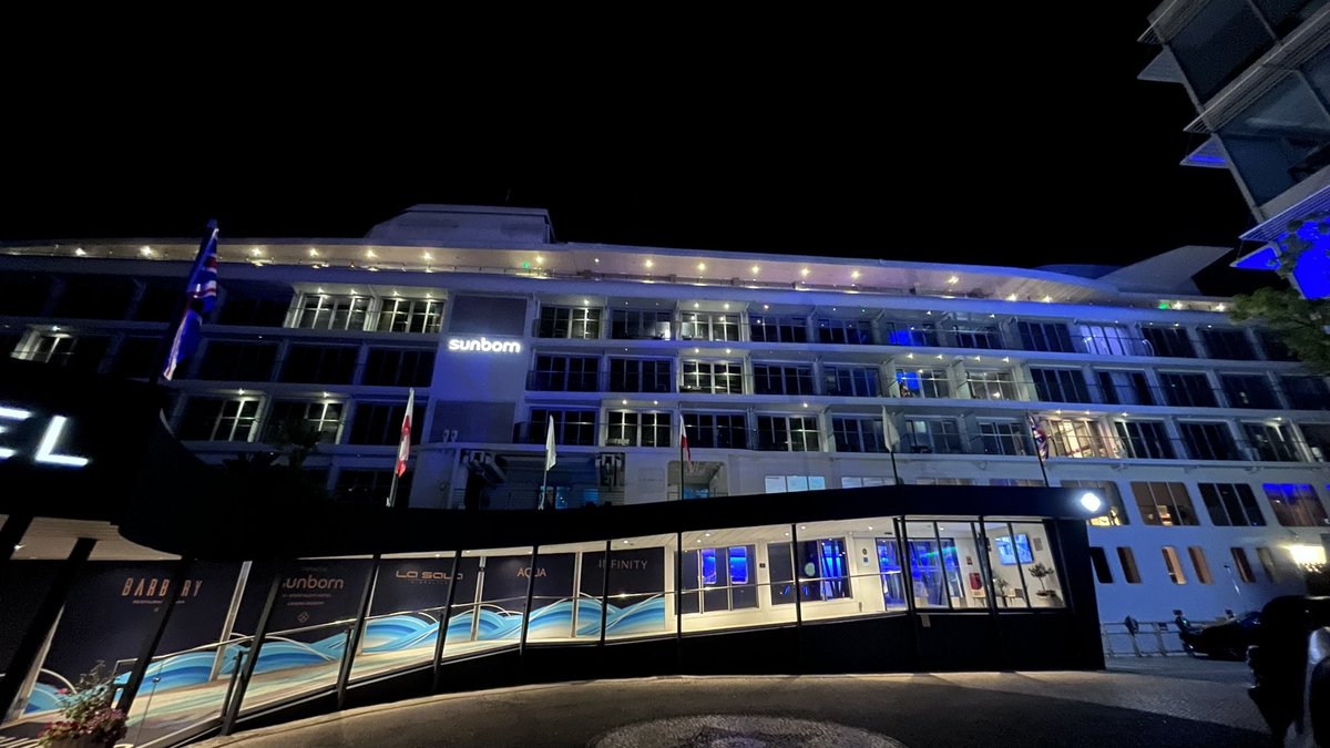 TravelwithTim1's tweet photo. It meant an amazing couple of nights with @SunbornGib who welcomed me and helped me #relax as soon as I came from the #airport. #Beautiful room, #pool and #food, but it was the staff that really make this place 5*! https://t.co/fYd3PwwEse