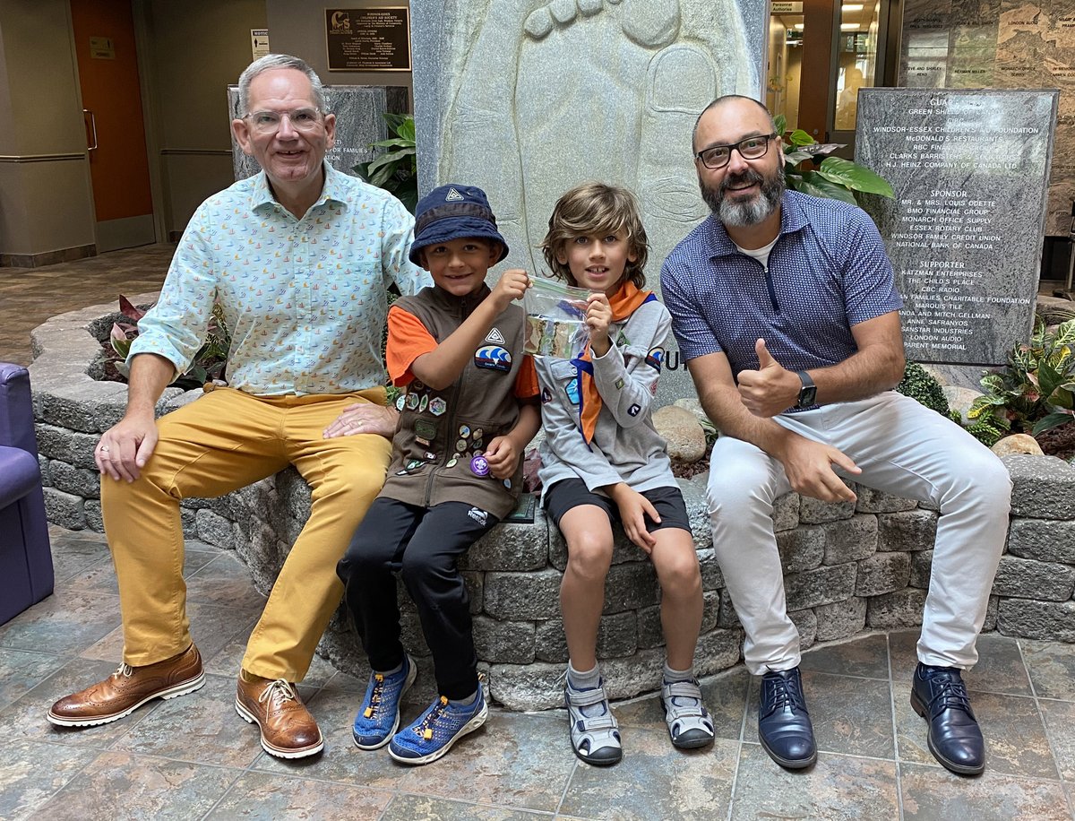 Hats off to Alex and Gavin! This dynamic duo performed their Scouts Canada (63rd Windsor Troop) community service programming by creating a lemonade stand. Together, their efforts raised $200 for our Holiday Program! Well done!
#ScoutsDoStuff <a href="/scoutscanada/">Scouts Canada</a>