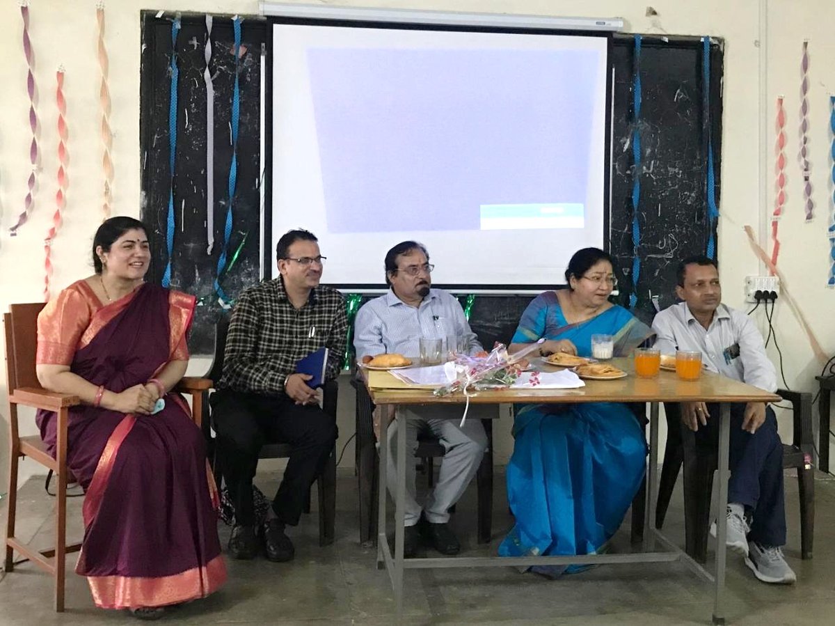 GpgcKotdwar's tweet image. Seminar on Modern &amp;amp; Contemporary English Literature by Dept. of English on 23.08.2023. 36 PG students  of the Dept. presented research papers on their Dissertations. 
#Research
#ExperientialLearning
#OutcomeBasedEducation
#DepartmentOfEnglish
#DrPDBHimalayanGovtPGCollegeKotdwar