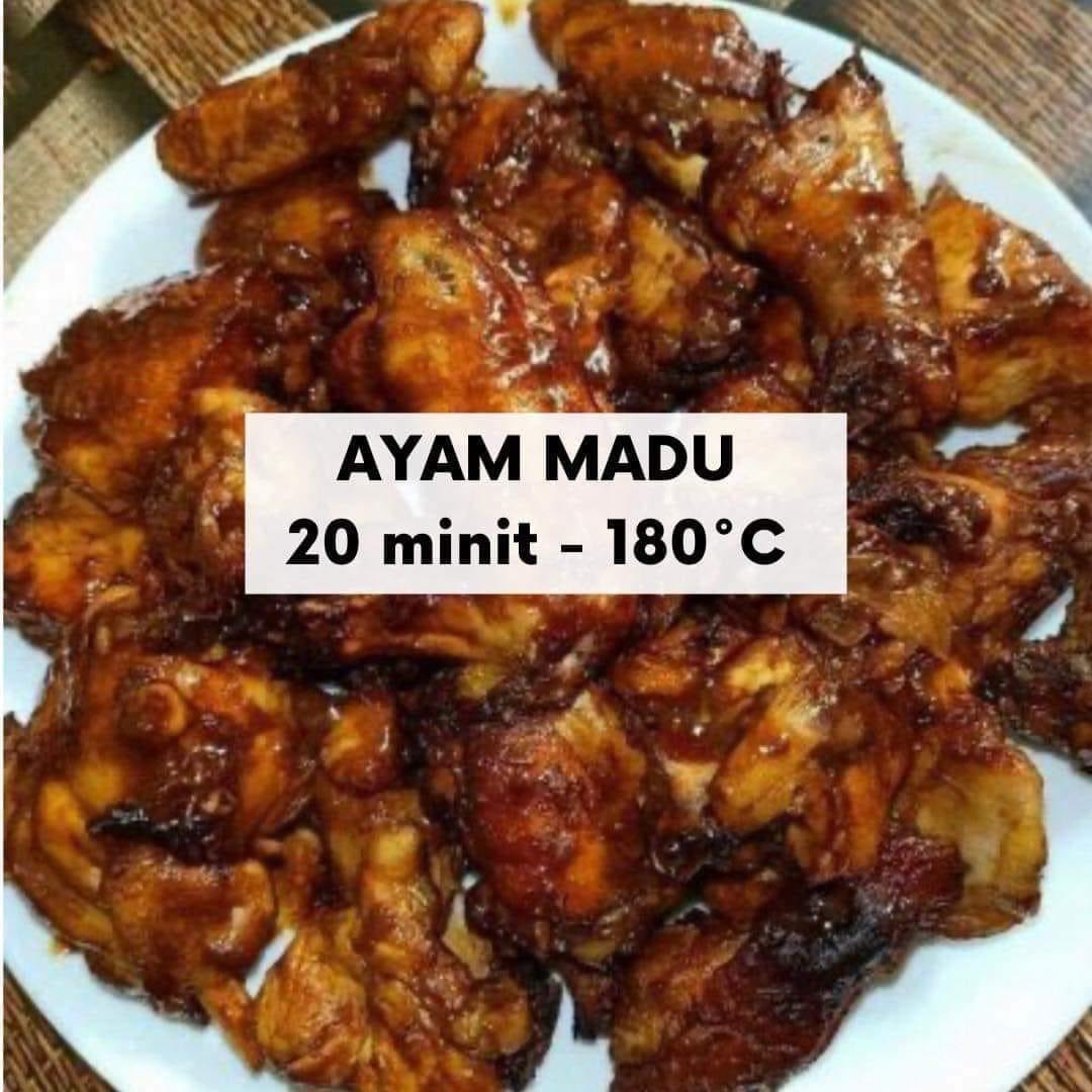 MalaysianFoods's tweet photo. Rata-rata rakyat Malaysia ni ayam adalah lauk utama terutama yang dah berkeluarga.

Ada masa buntu nak masak apa ayam ni kan. Anak-anak kalau boleh hari2 nak lauk ayam. kami share menu ayam yang menggunakan AIRFRYER. Cepat, mudah dan sedap.

📌Thread https://t.co/xtdLgsyx5R
